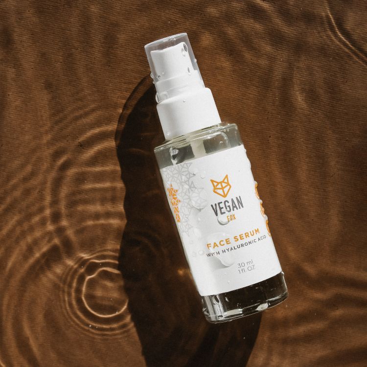 Gesichtsserum mit Hyaluron & Vitamin C, vegan – Vegan Fox (30 ml) – Bild 3