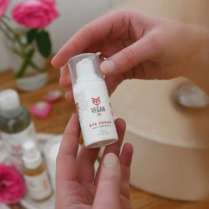 Augencreme gegen Fältchen mit Sheabutter, vegan – Vegan Fox (15 ml) – Bild 2